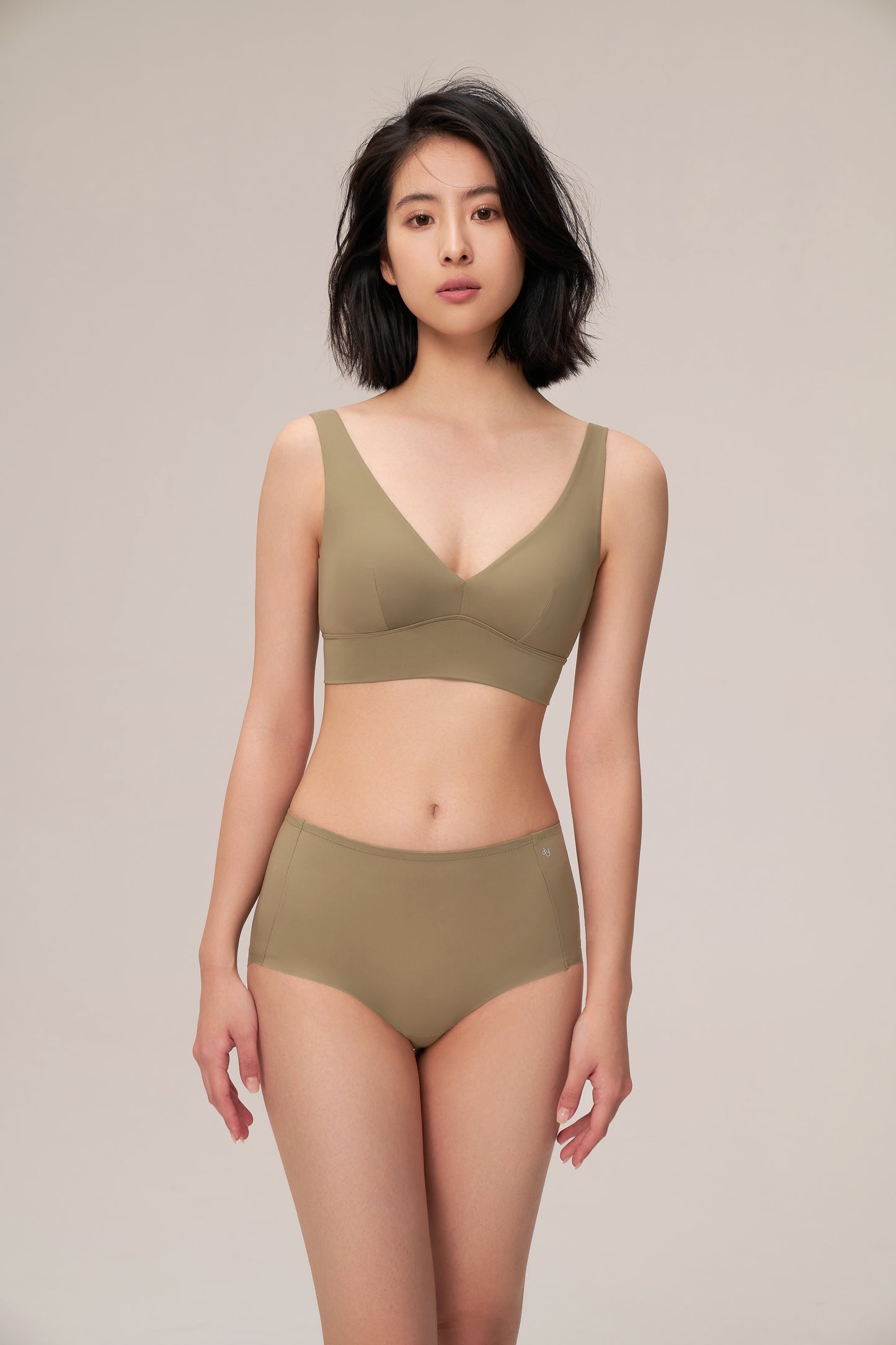 DY 超無痕高腰三角褲 High-Waist free cut full brief