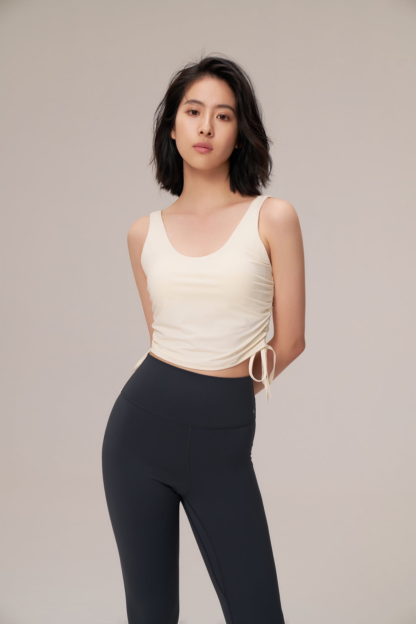 DY 設計感抽繩u領背心 Dramstring padded vest