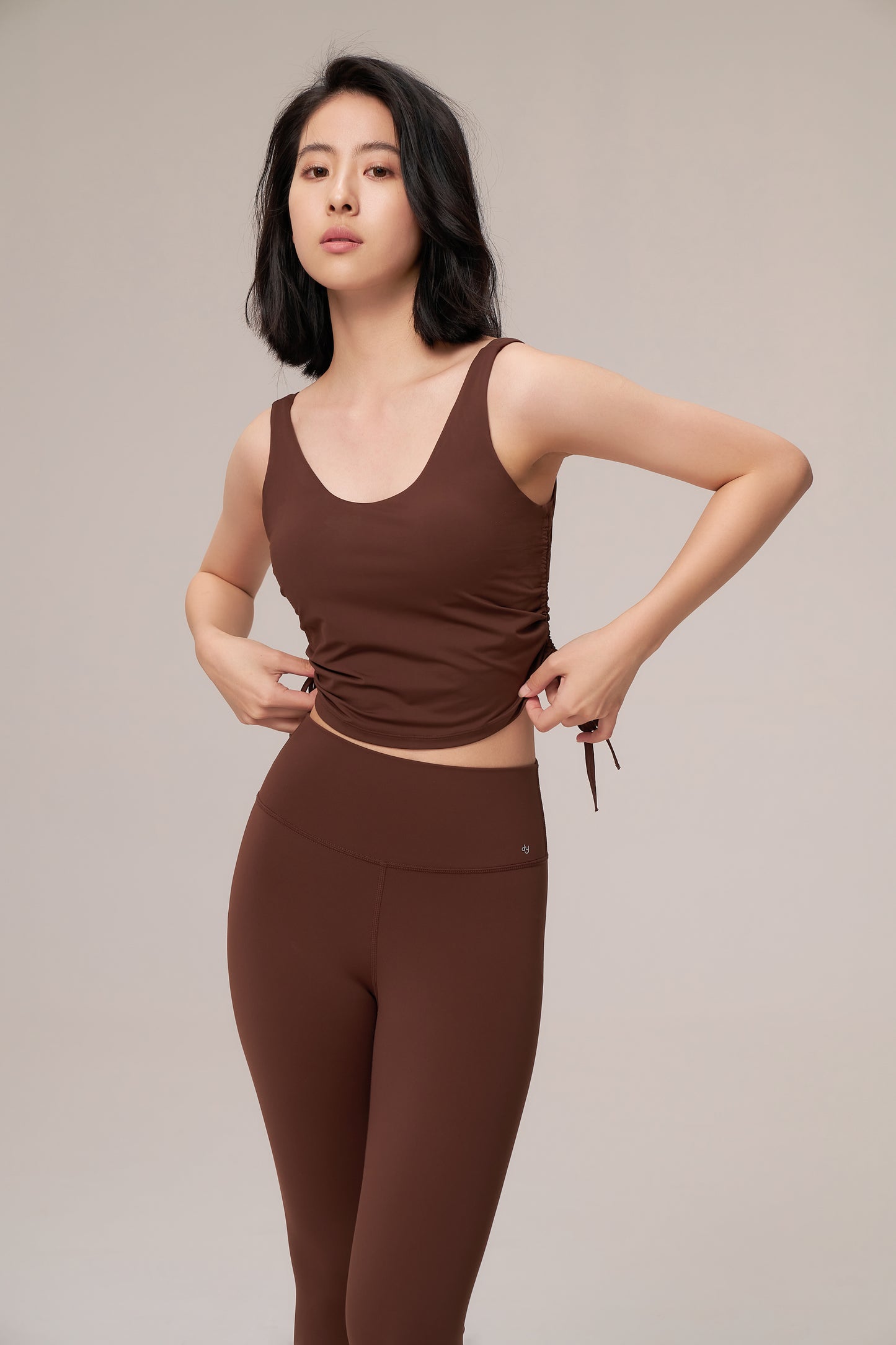 DY 設計感抽繩u領背心 Dramstring padded vest