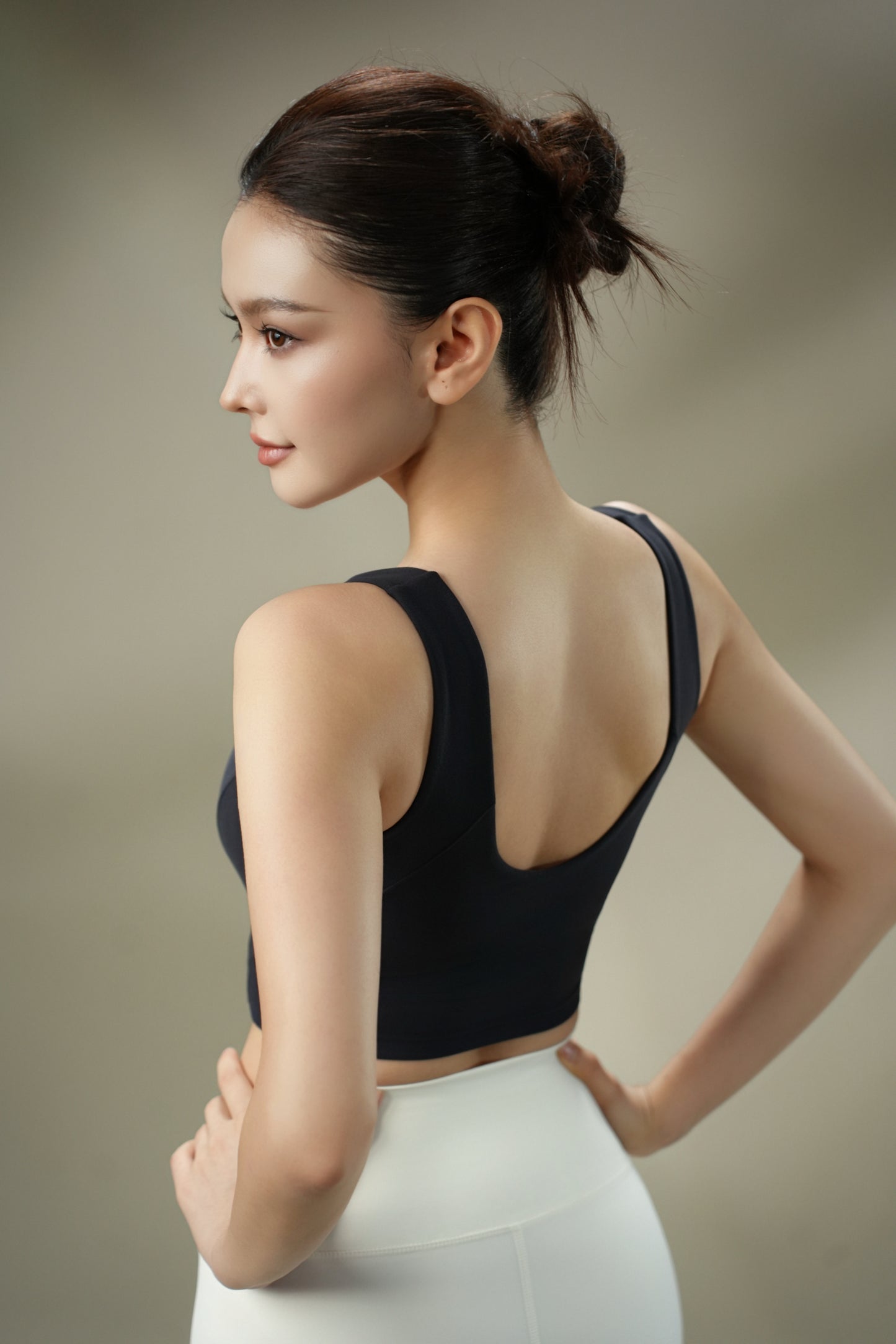 DY 法式方領U型美背運動上衣