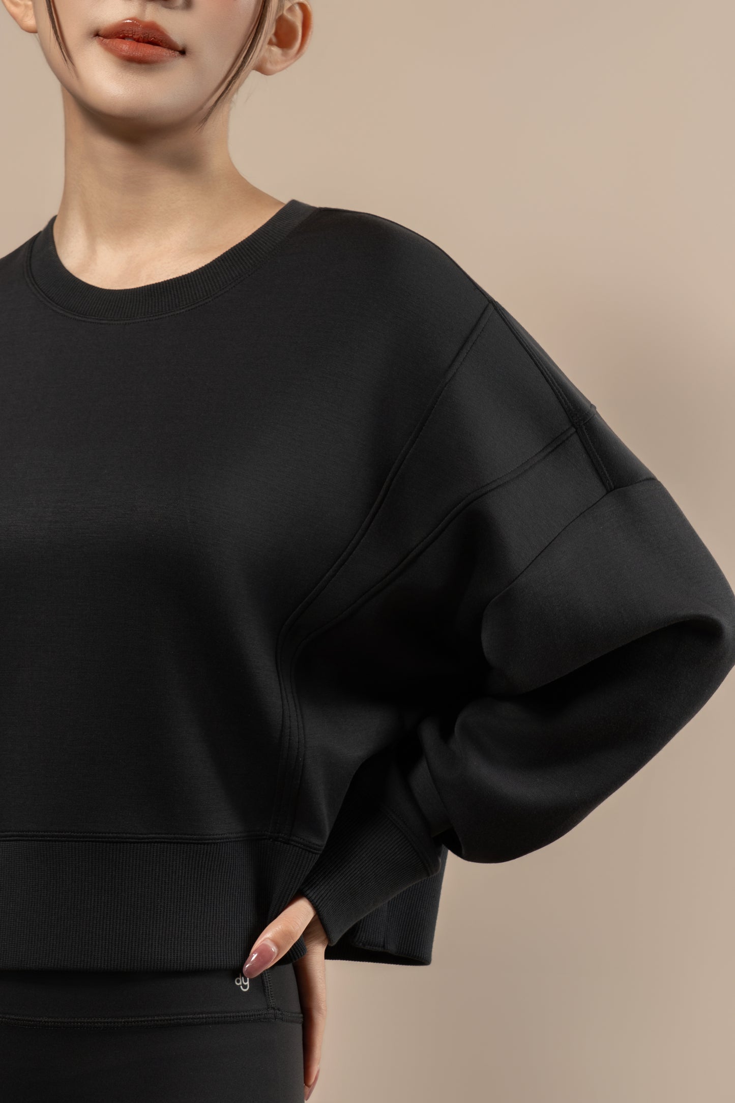 DY 雲朵棉寬鬆短款開叉衛衣