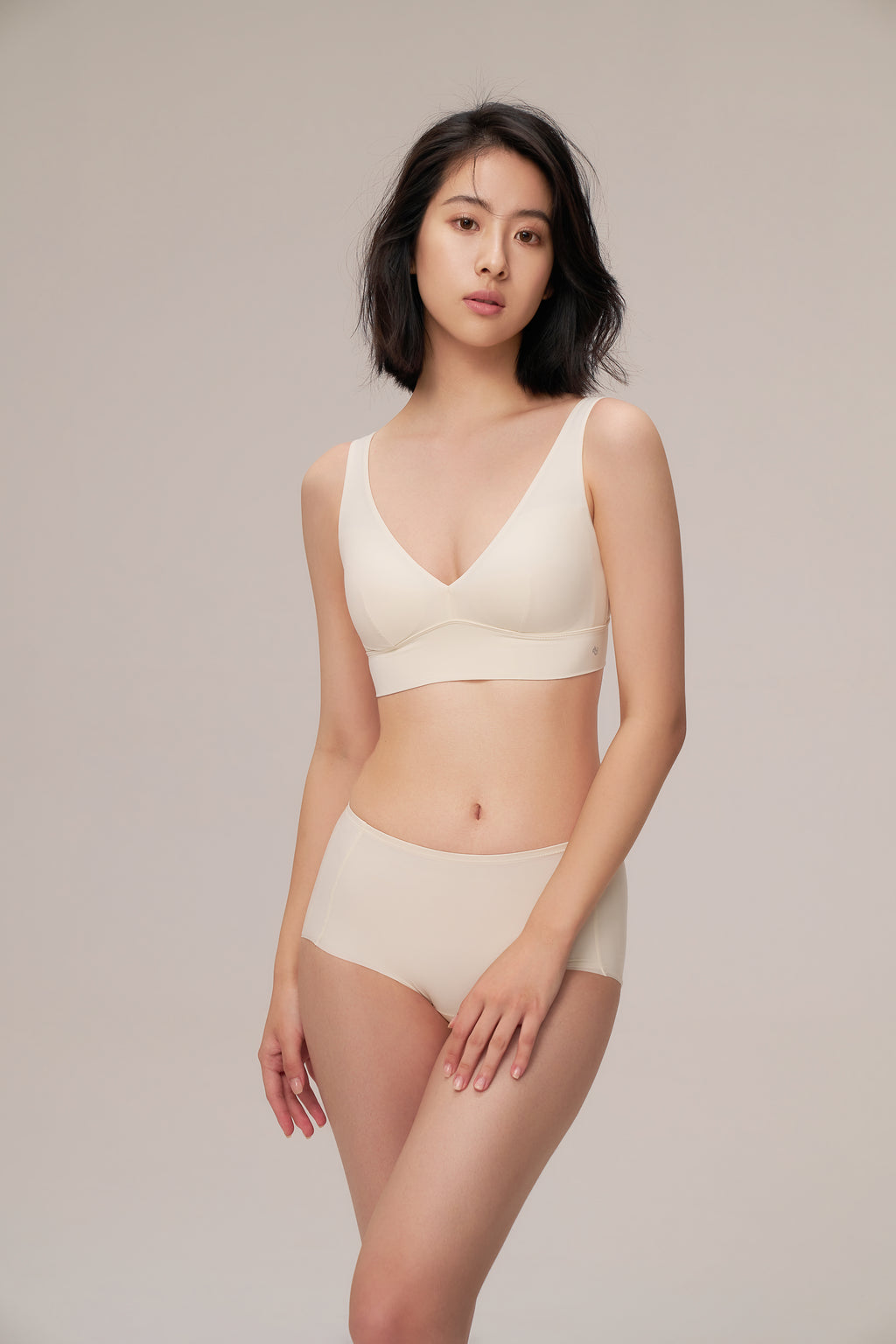 DY  深v美背運動內衣 V-NECK Bra Light support