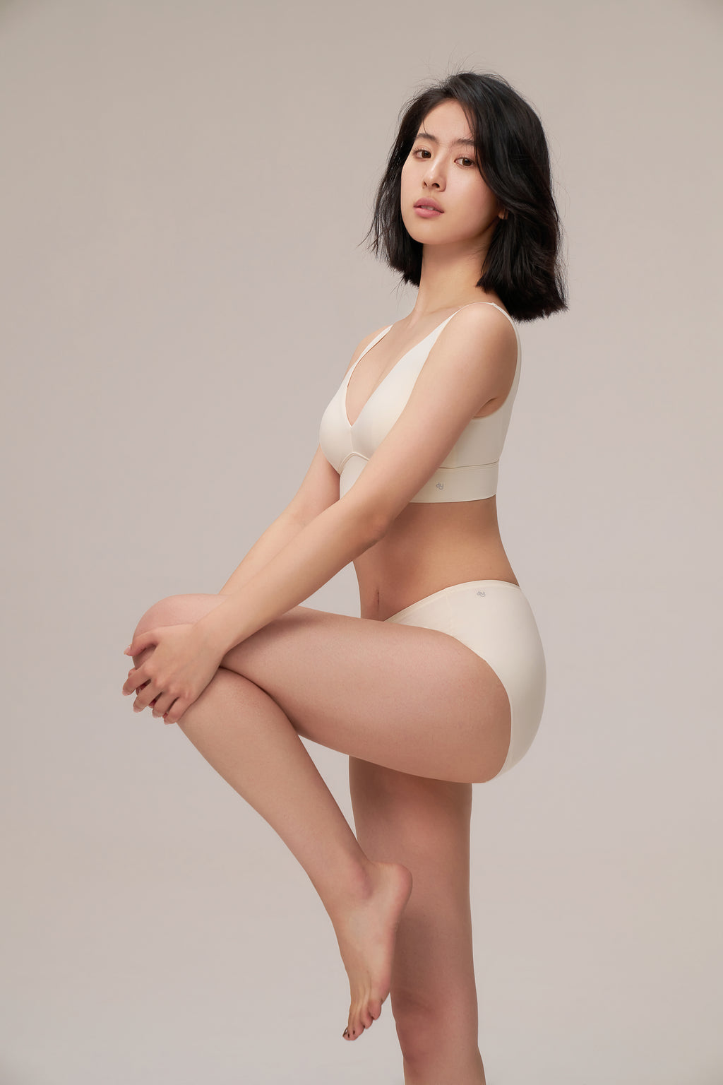 DY  深v美背運動內衣 V-NECK Bra Light support
