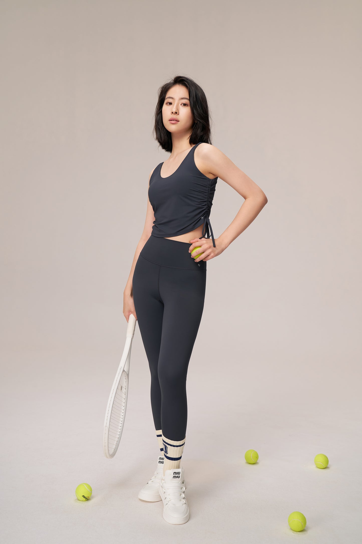 DY 設計感抽繩u領背心 Dramstring padded vest