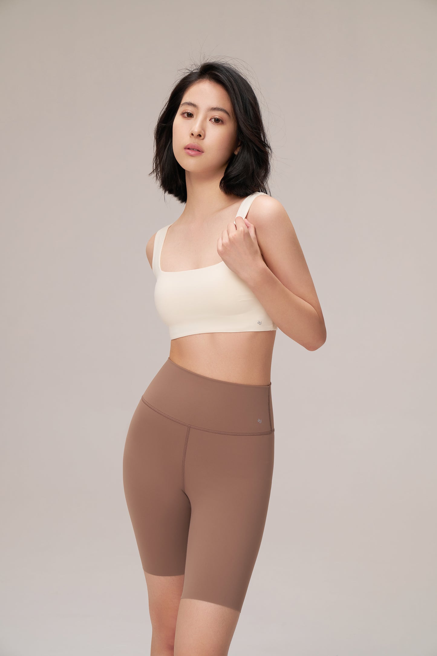 DY 寬肩帶舒適運動內衣 ESSENTIAL SQUARE NECK BRA TOP