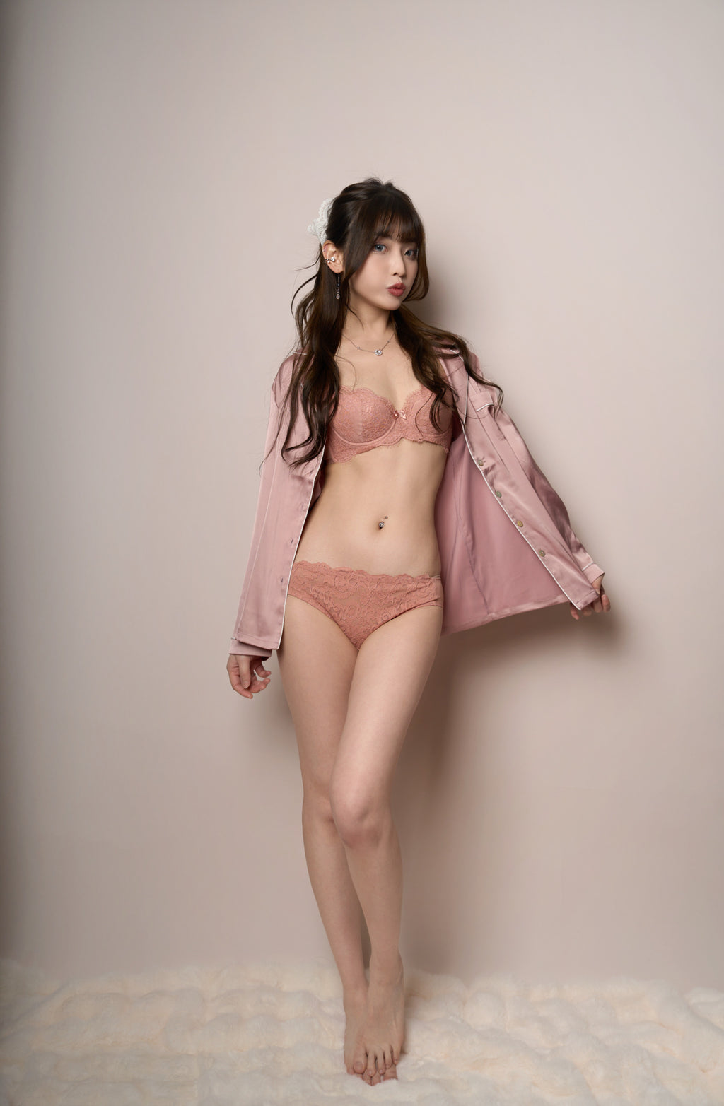 ACOUSMA軟鋼圈蕾絲薄杯內衣