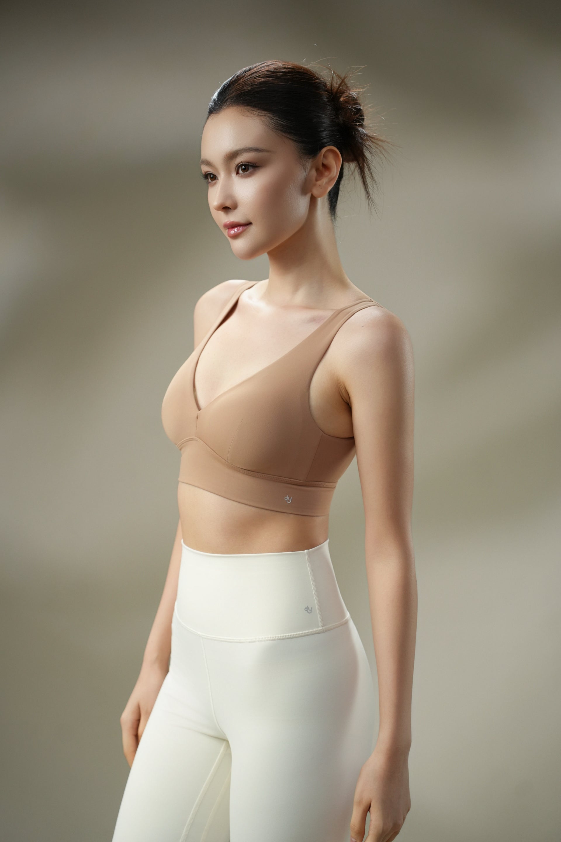 DY  深v美背運動內衣 V-NECK Bra Light support