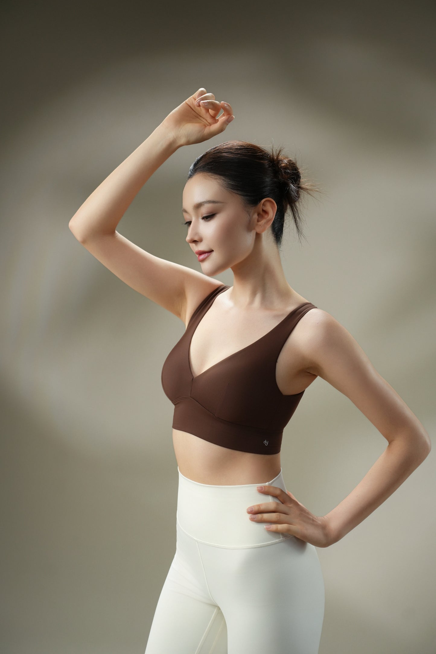 DY  深v美背運動內衣 V-NECK Bra Light support