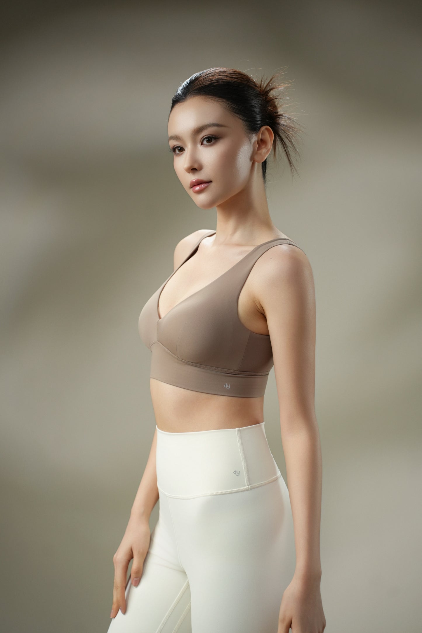 DY  深v美背運動內衣 V-NECK Bra Light support