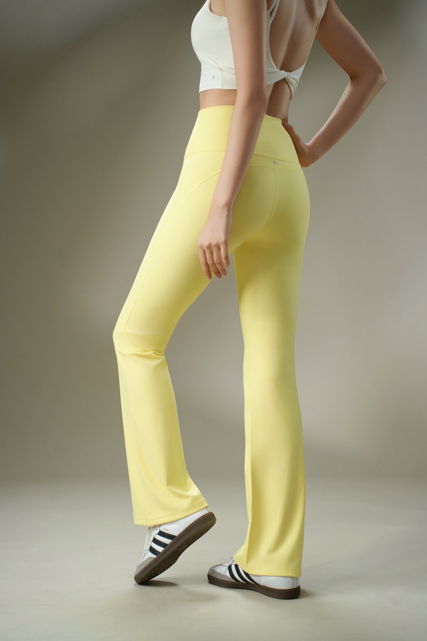 DY 喇叭緊身瑜伽褲 High-Rise flared pant
