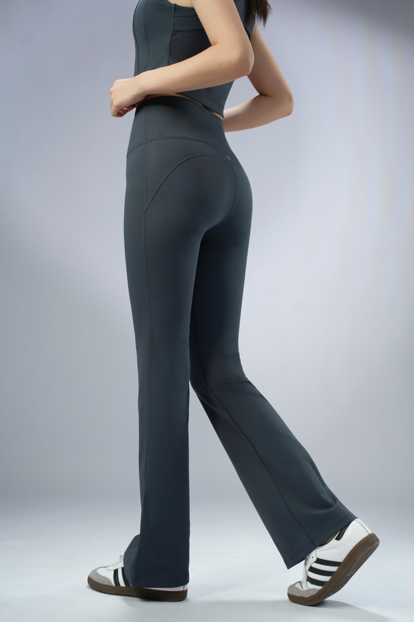 DY 喇叭緊身瑜伽褲 High-Rise flared pant