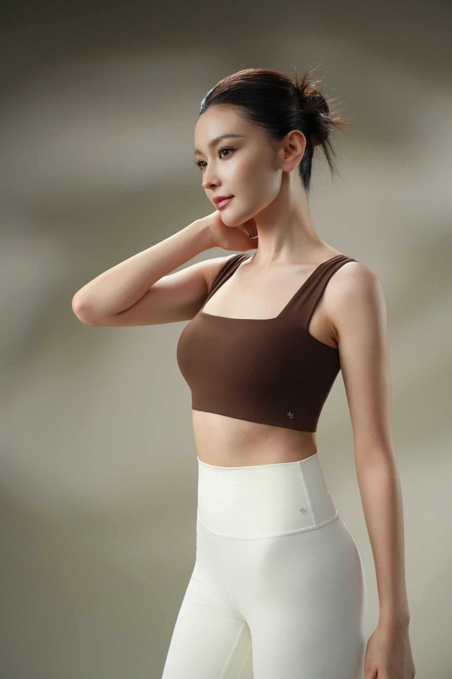 DY 寬肩帶舒適運動內衣 ESSENTIAL SQUARE NECK BRA TOP