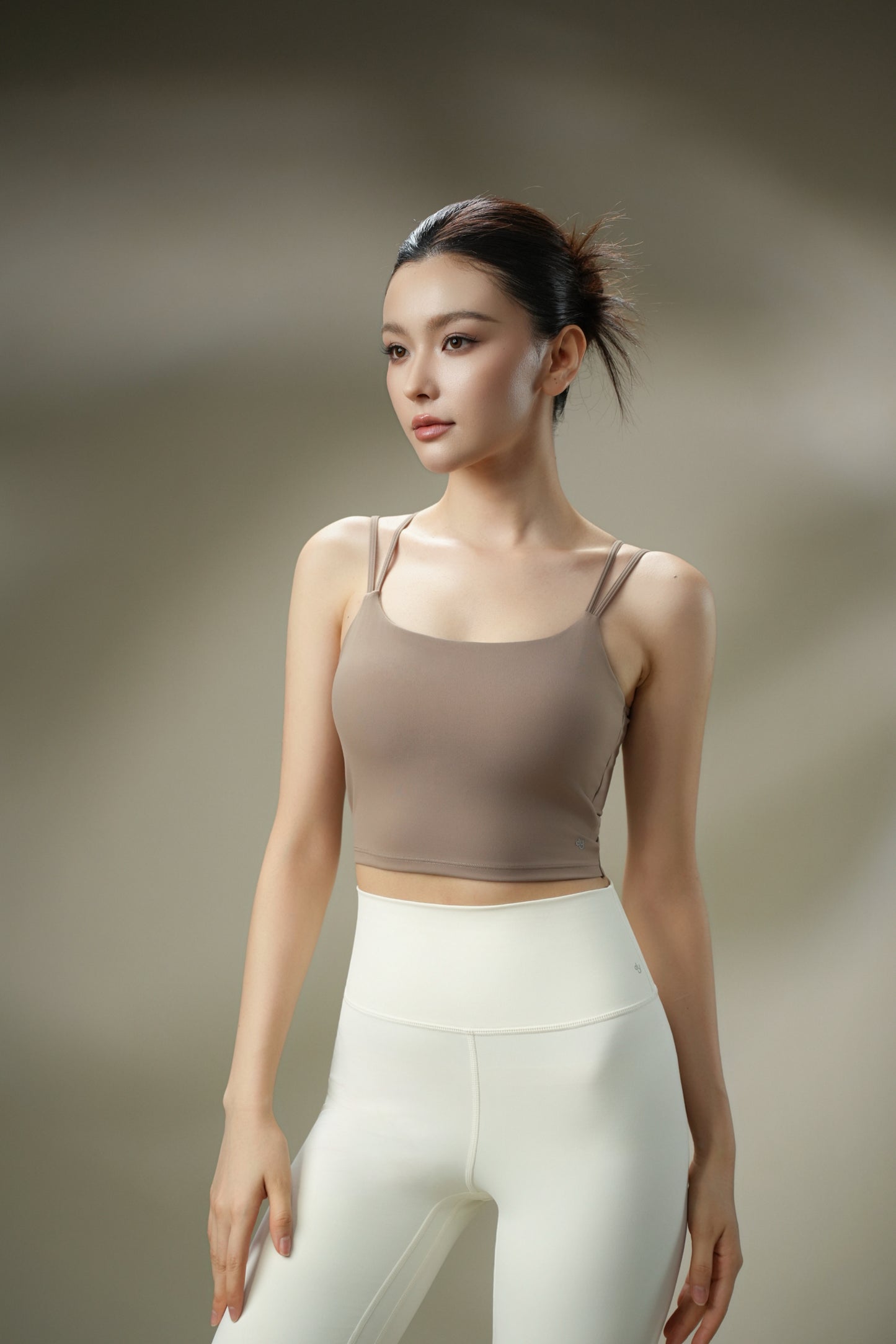 DY 雙細肩帶扭結美背運動短上衣