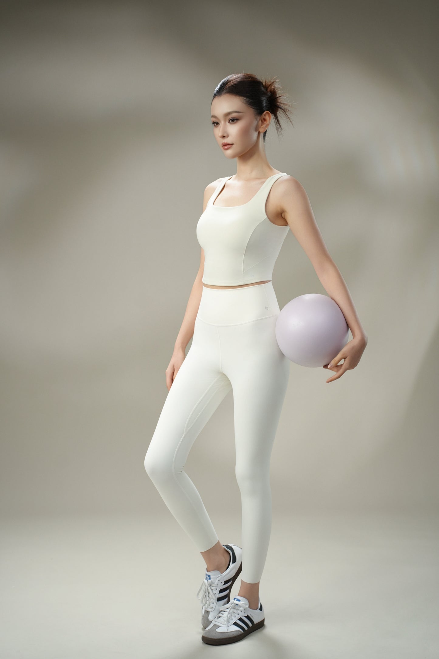 DY 法式方領U型美背運動上衣