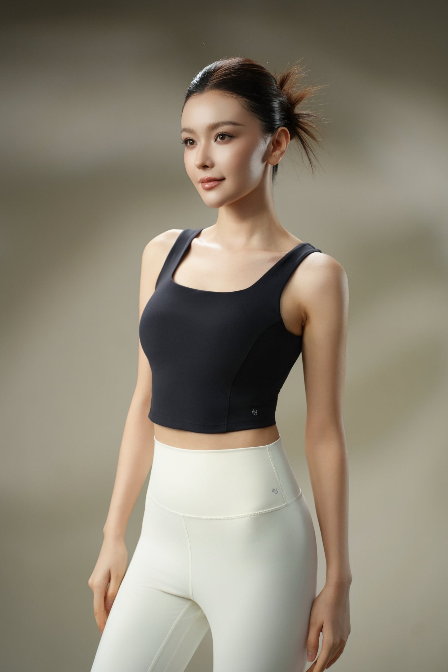 DY 法式方領U型美背運動上衣