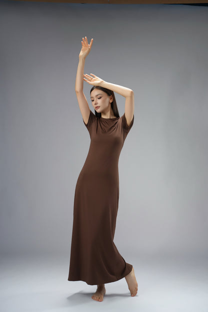 DY 性感辣妹短袖正肩開衩連衣裙