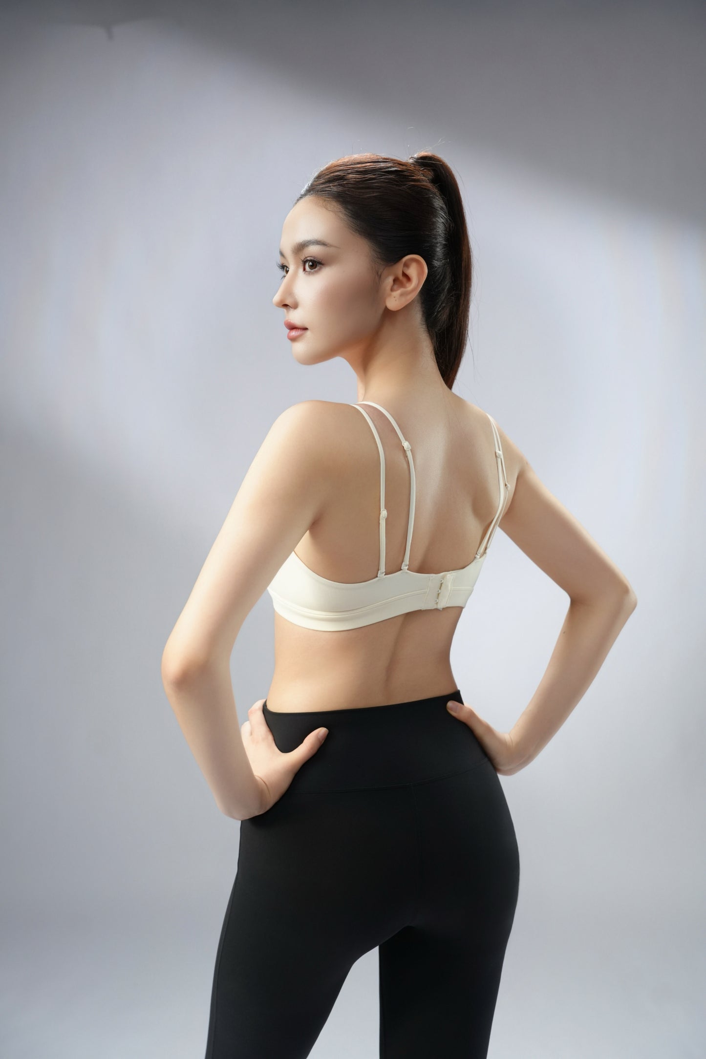 DY 小胸聚攏雙肩帶鏤空運動內衣