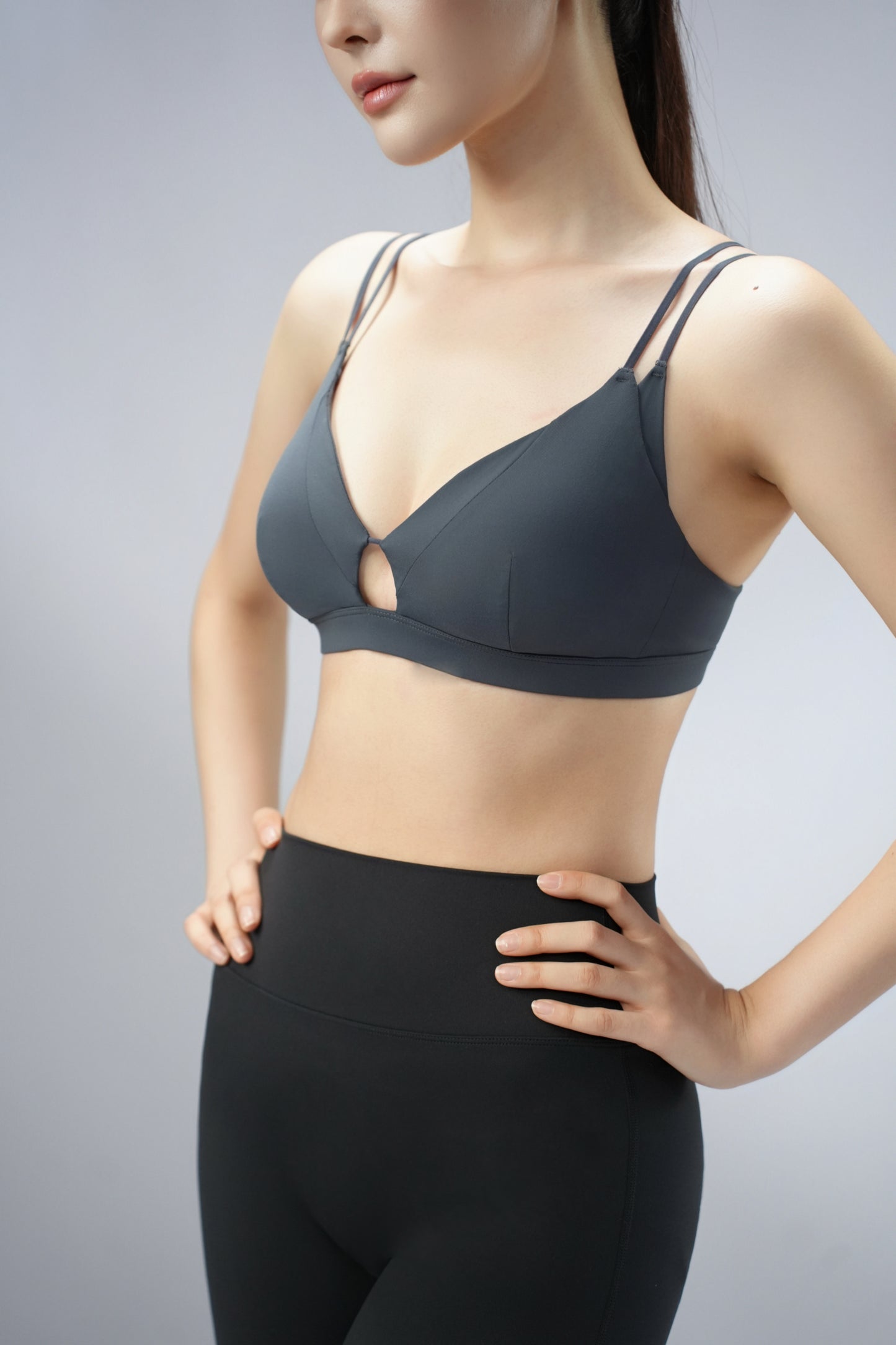 DY 小胸聚攏雙肩帶鏤空運動內衣