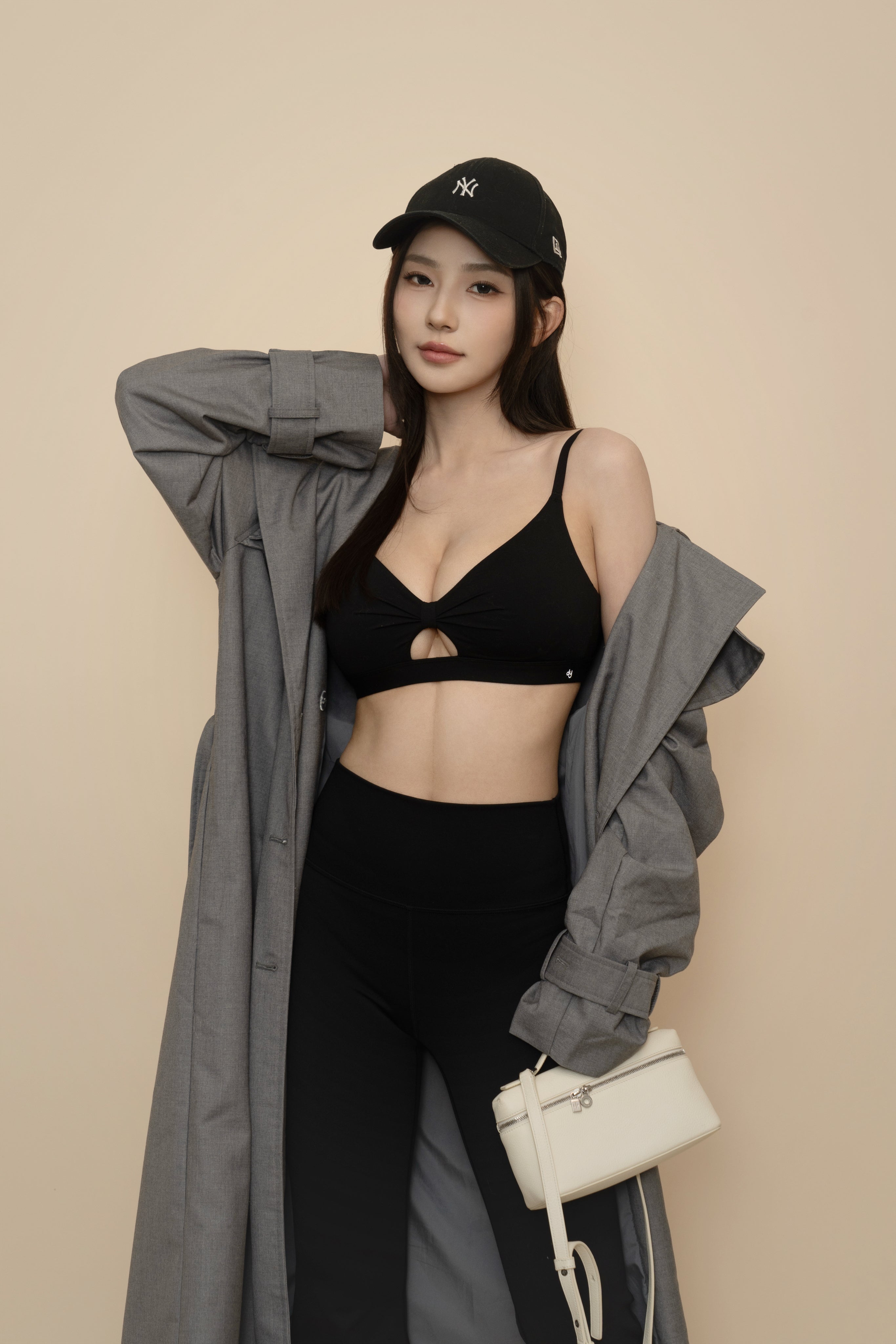 DY 輕透扭結造型運動內衣ESSENTIAL FRONT  KNOT BRA TOP